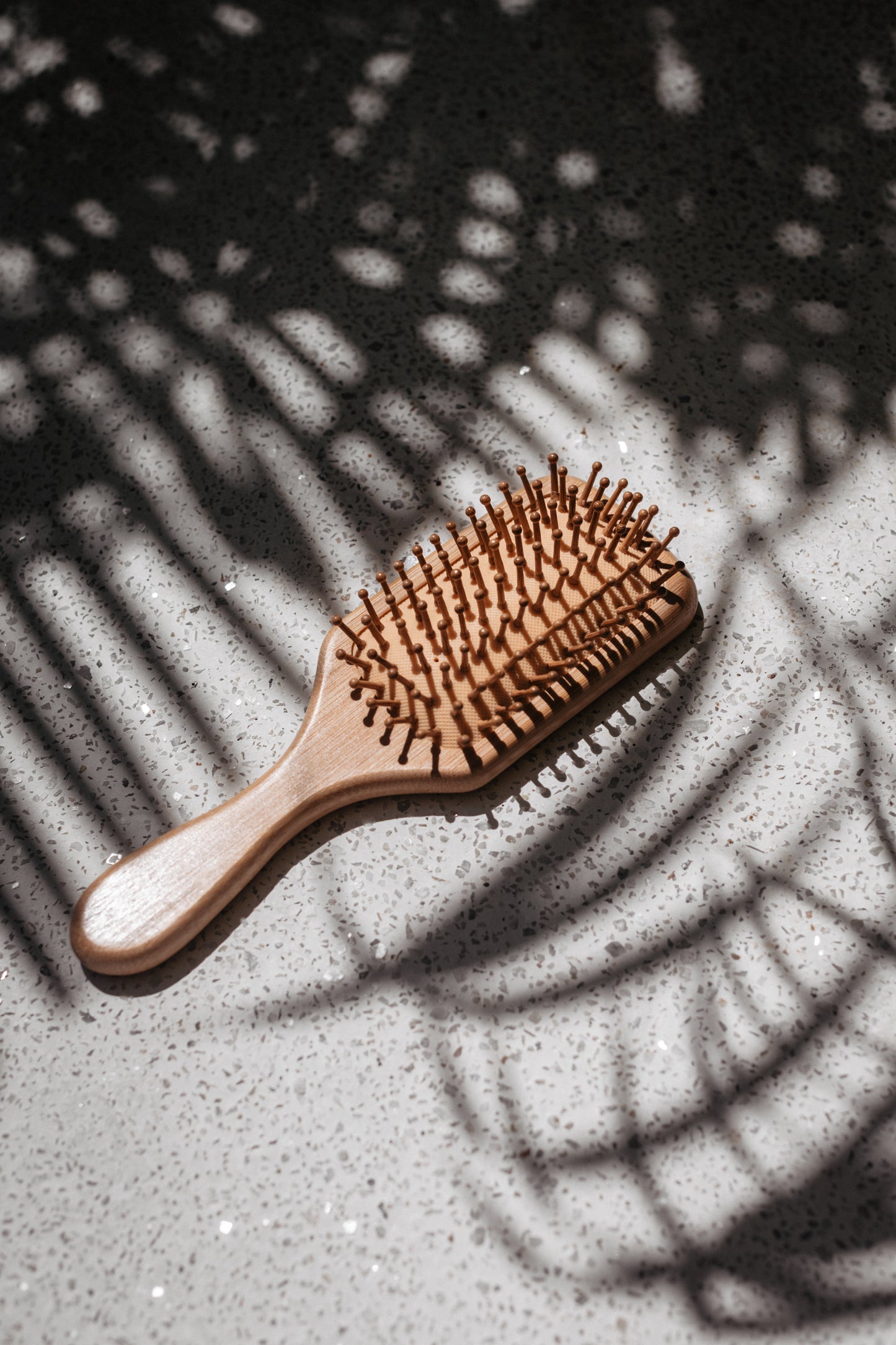 MUKTI Bamboo hairbrush