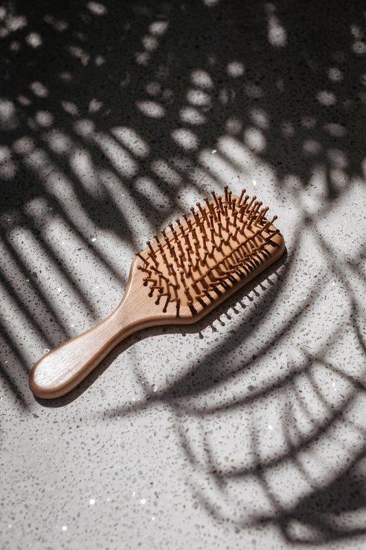 MUKTI Bamboo hairbrush